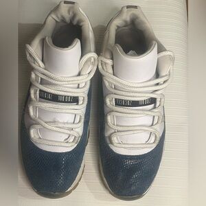 Air Jordan 11 Retro Low LE Blue Snake Skin